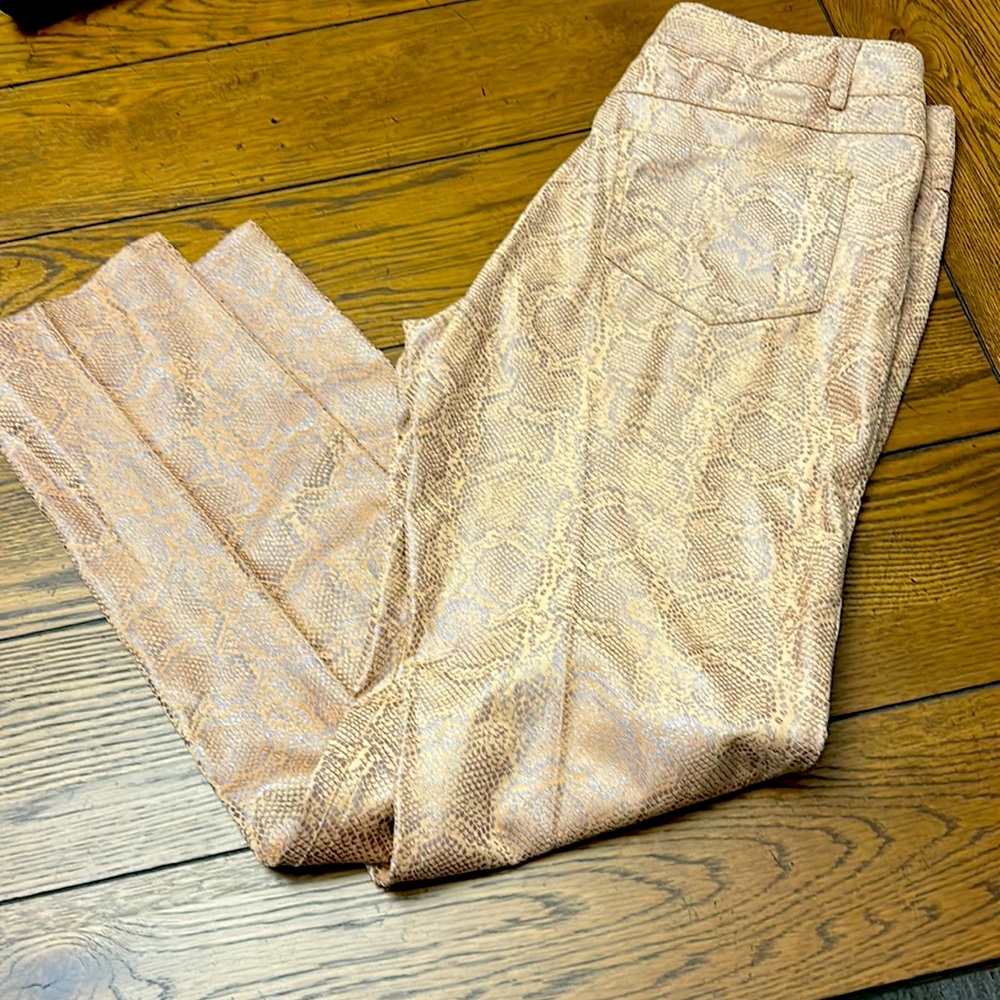 New no tags Christin Michaels faux snakeskin pants, size 8